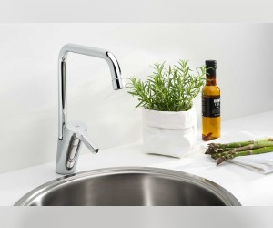 Смеситель для кухни Oras Saga style 3933FH, высокий