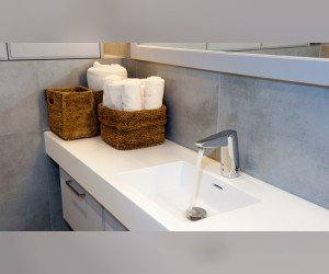 Сенсорный смеситель Oras Cubista 2814F для раковины, сенсорный