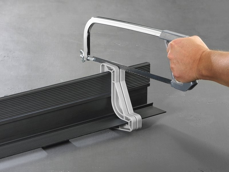 Душевой лоток Viega Advantix Vario 736736 под щелевую решетку, пристенный, подрезной от 30-120 см, высота сифона 6,6 см