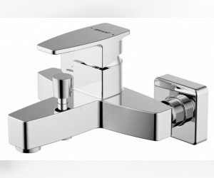 Смеситель Bravat Riffle F672106C-01 для ванны, короткий излив