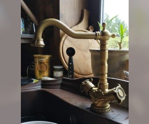 Смеситель Zorg Antic A 3005K-BR для кухонной мойки, античная бронза