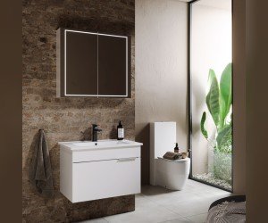 Зеркальный шкаф со светодиодной подсветкой, сенсорным выключателем и регулятором освещенности.