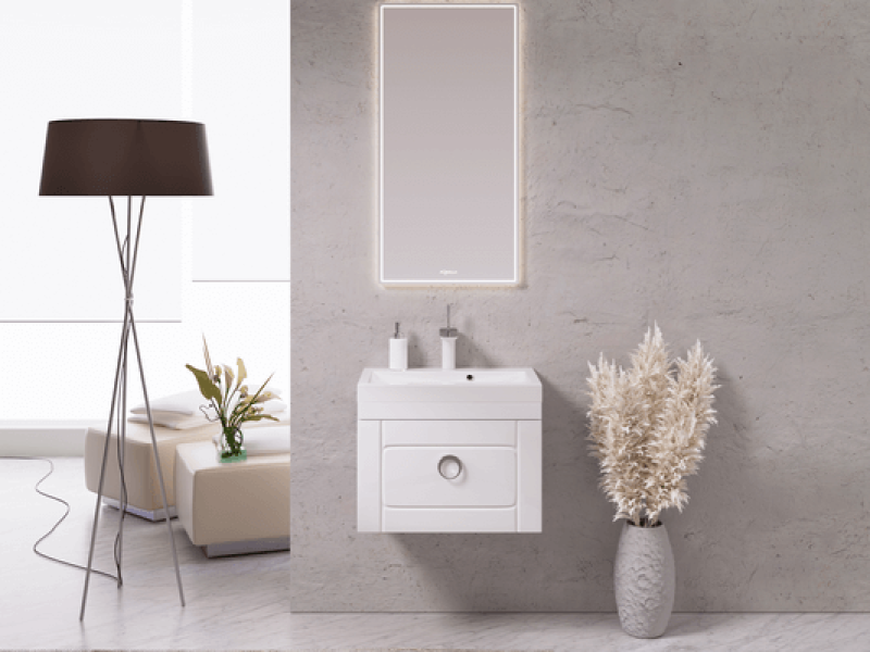 Зеркало со светодиодной подсветкой, сенсорным выключателем и регулятором освещенности.