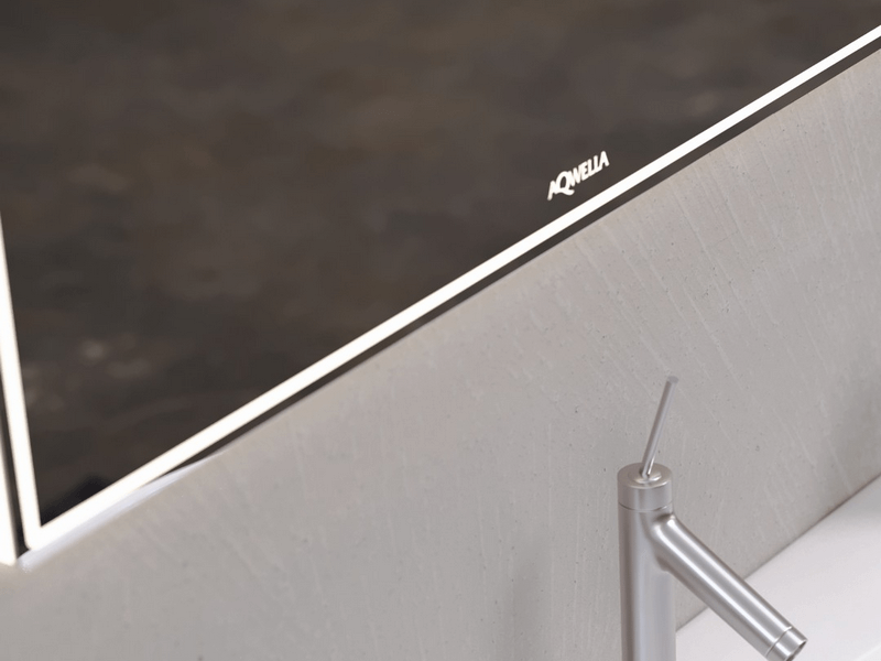 Зеркало со светодиодной подсветкой, сенсорным выключателем и регулятором освещенности.